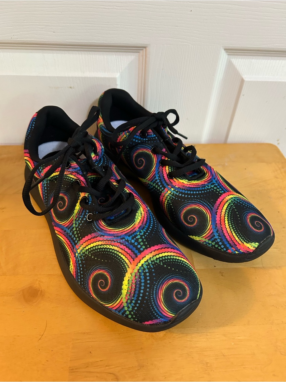 Yes We Vibe sneakers, W sz 11, M sz 9.5